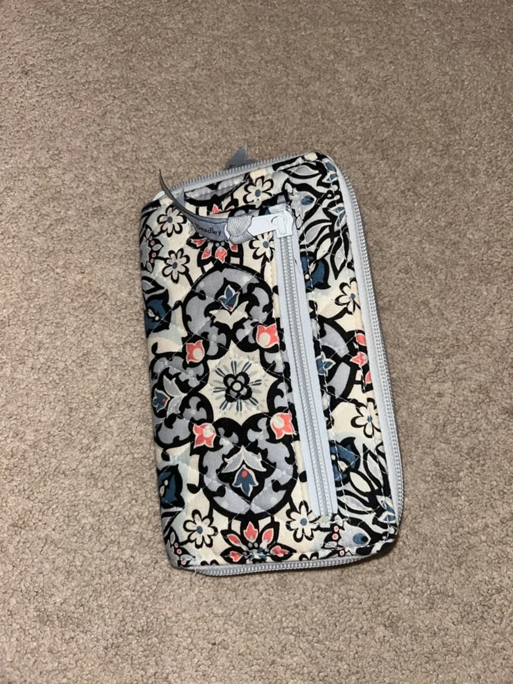 Vera Bradley Travel Wallet - Picture 4 of 8